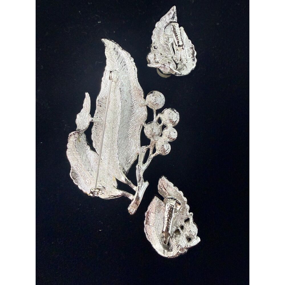 Vintage 1963 Sarah Coventry Silvery Splendor Brooch & Earrings Set - Picture 3 of 10